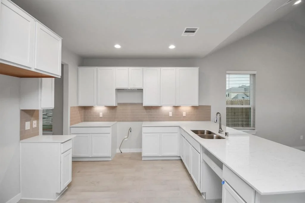 Photo of 15815 Walnut Leaf Lane
