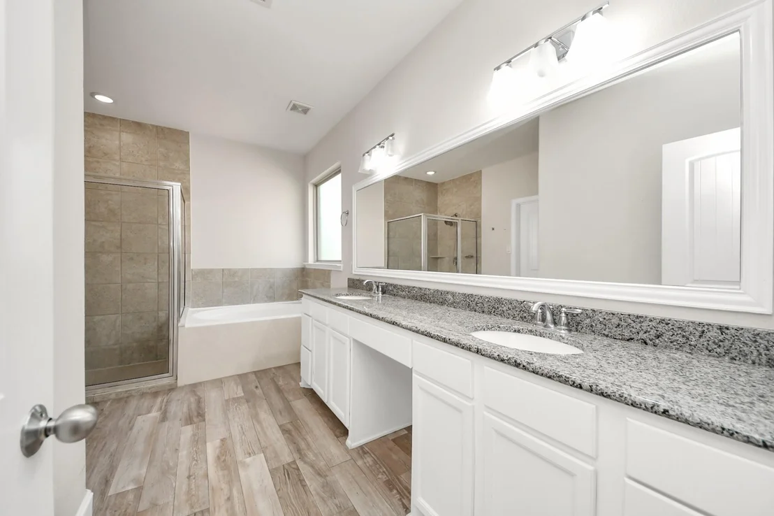 Photo of 143 W Wading Pond Circle