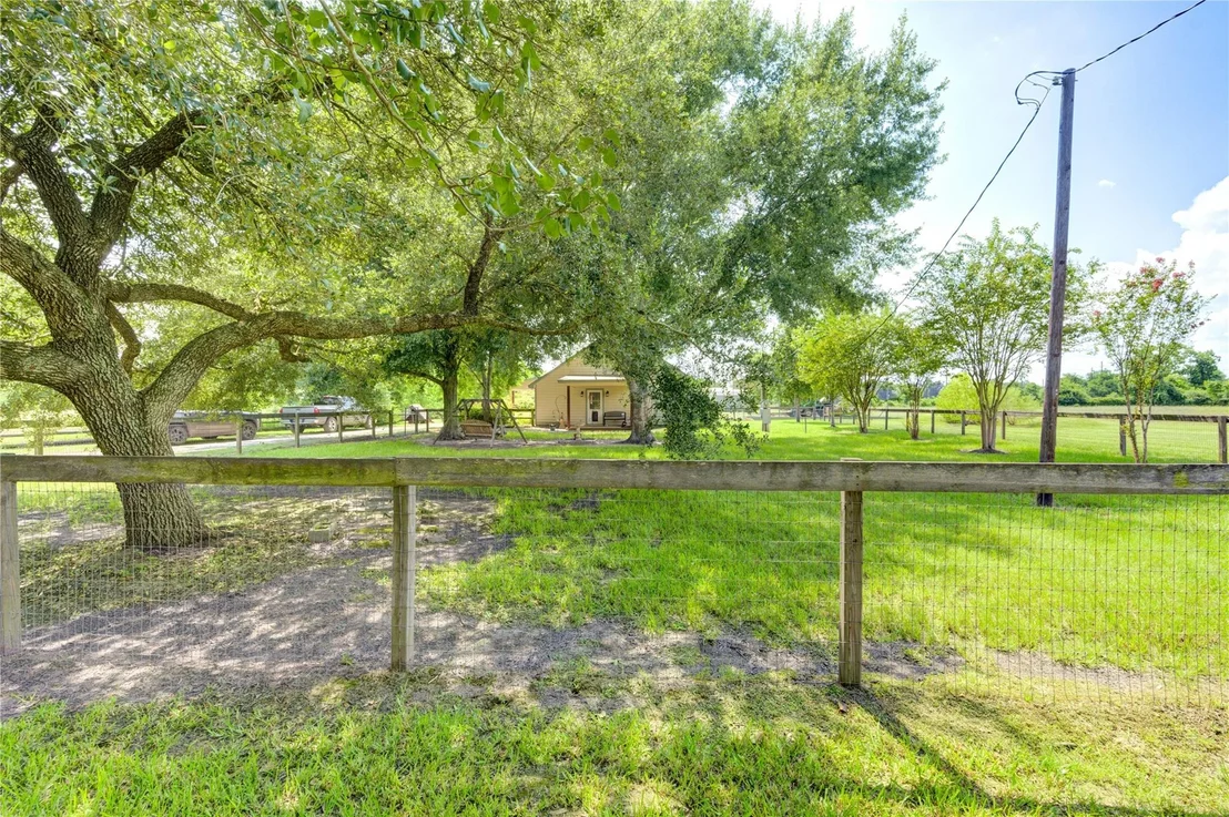 Photo of 922 Agg Road