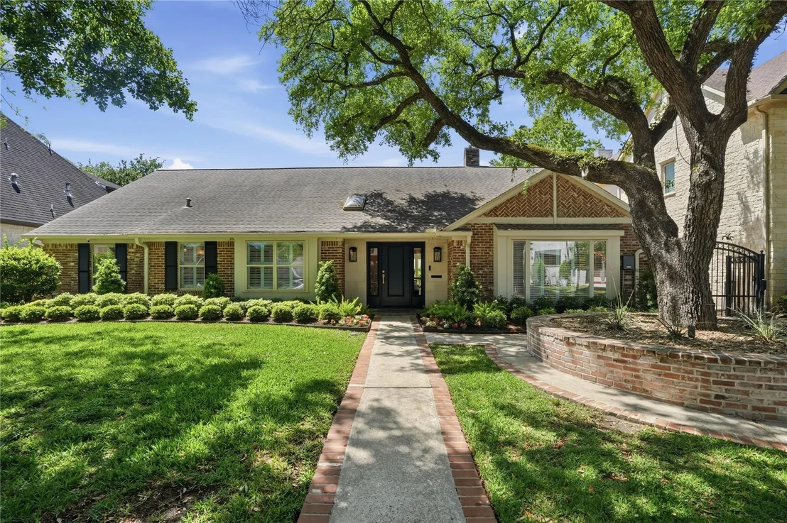 Photo of 619 Attingham Drive