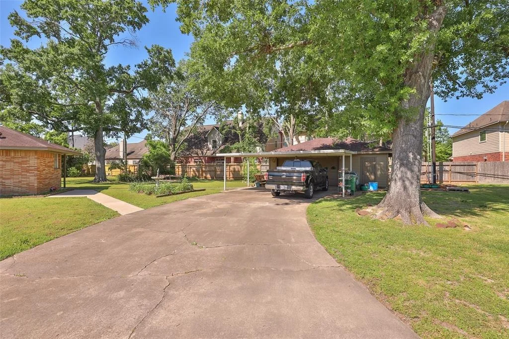 Photo of 5115 Covington Drive