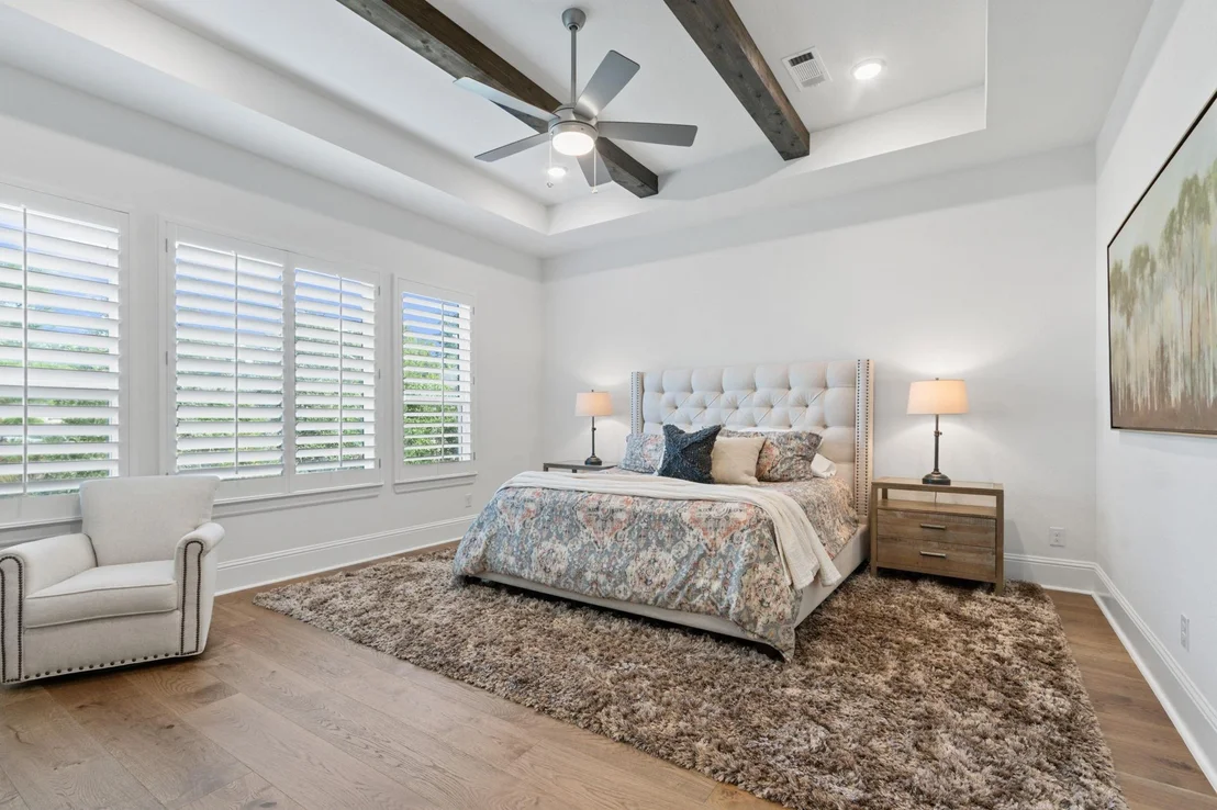 Photo of 902 Falcon Hollow Lane