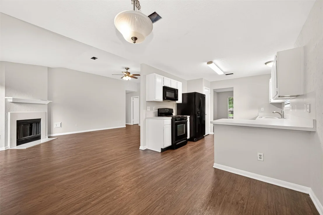 Photo of 28811 Stapleford Street