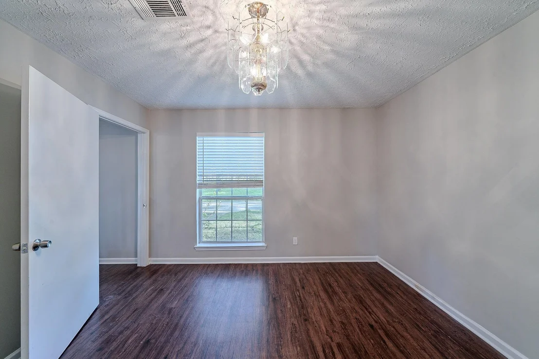 Photo of 1122 Tigris Lane