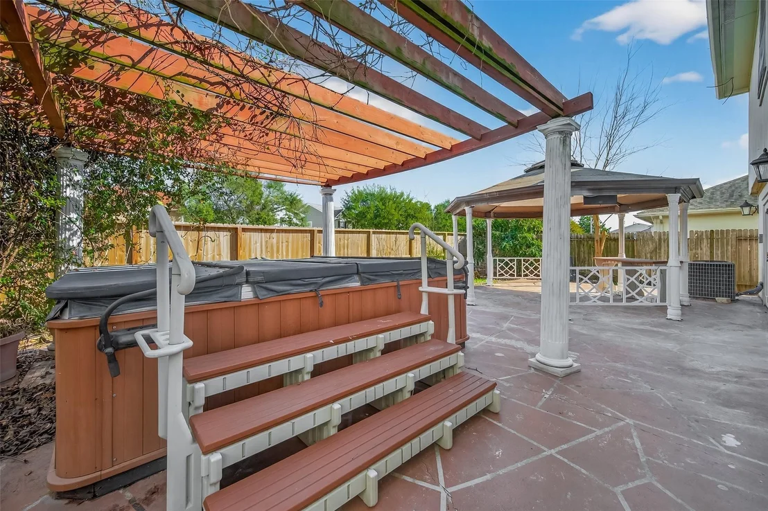 Photo of 15910 Clayton Bend Drive