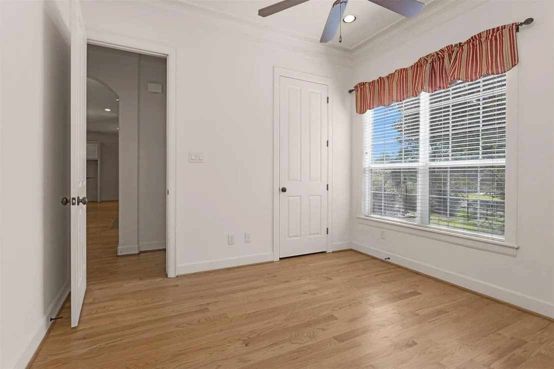 Photo of 12689 Longmire Way