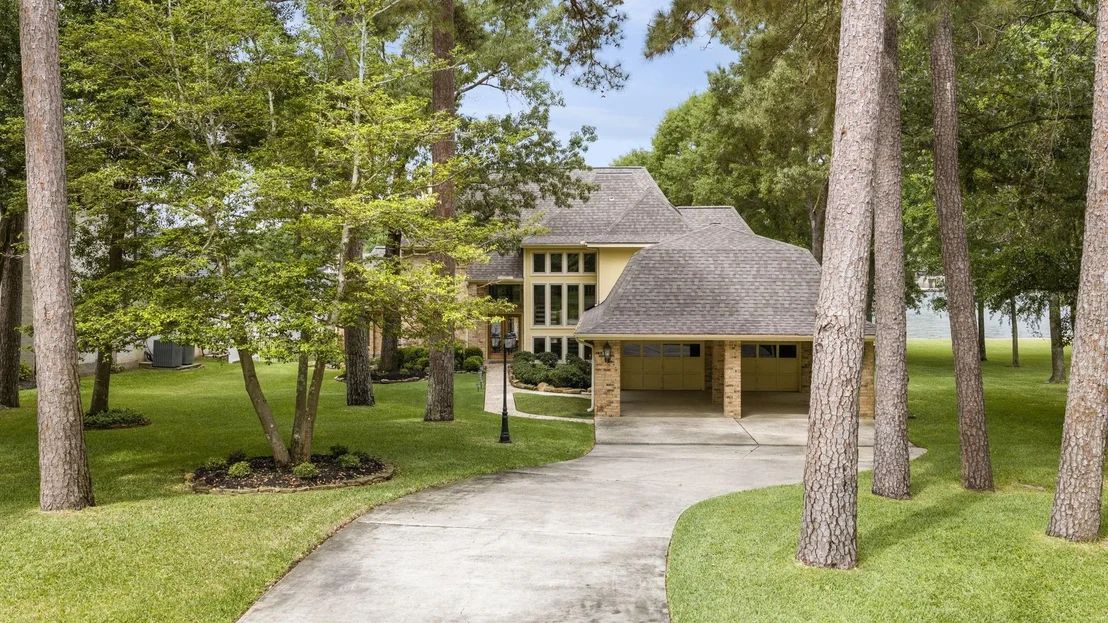 Photo of 154 Lakeside Drive