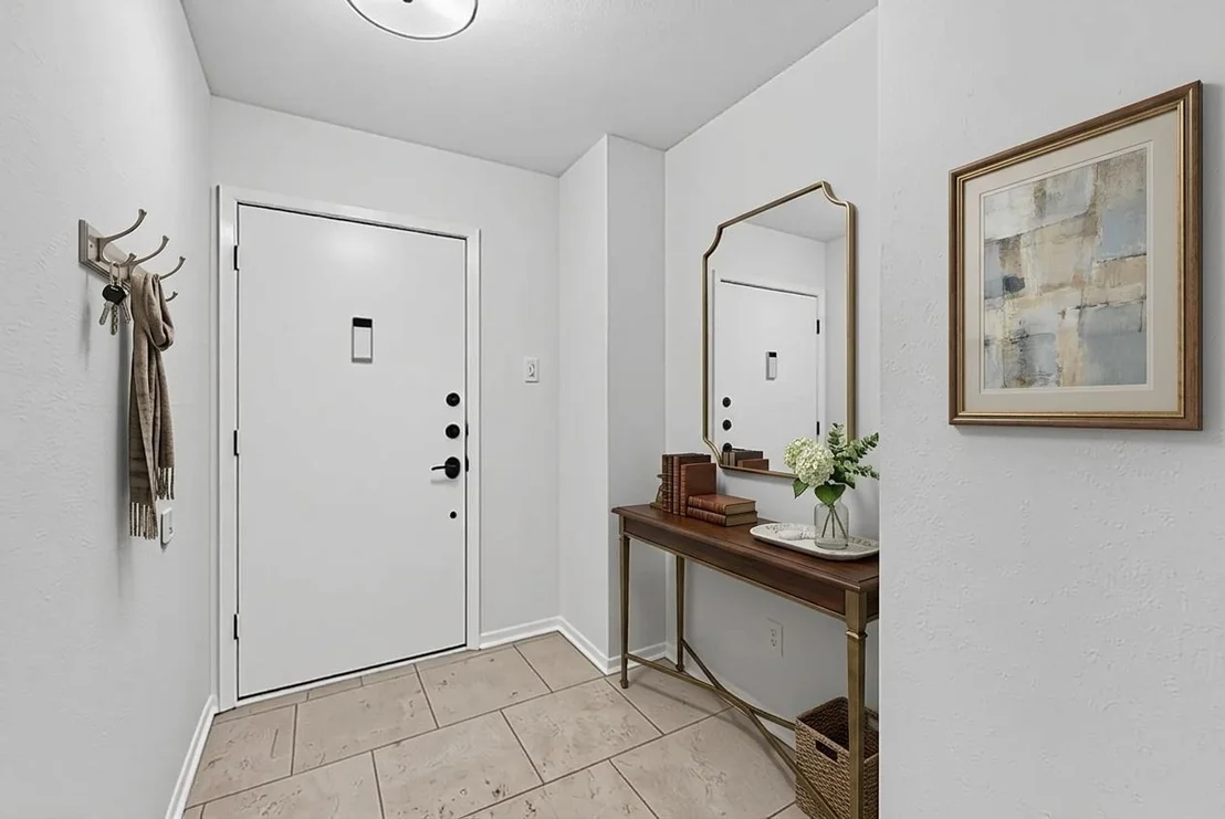 Photo of Unit 98 at 7575 Katy Freeway
