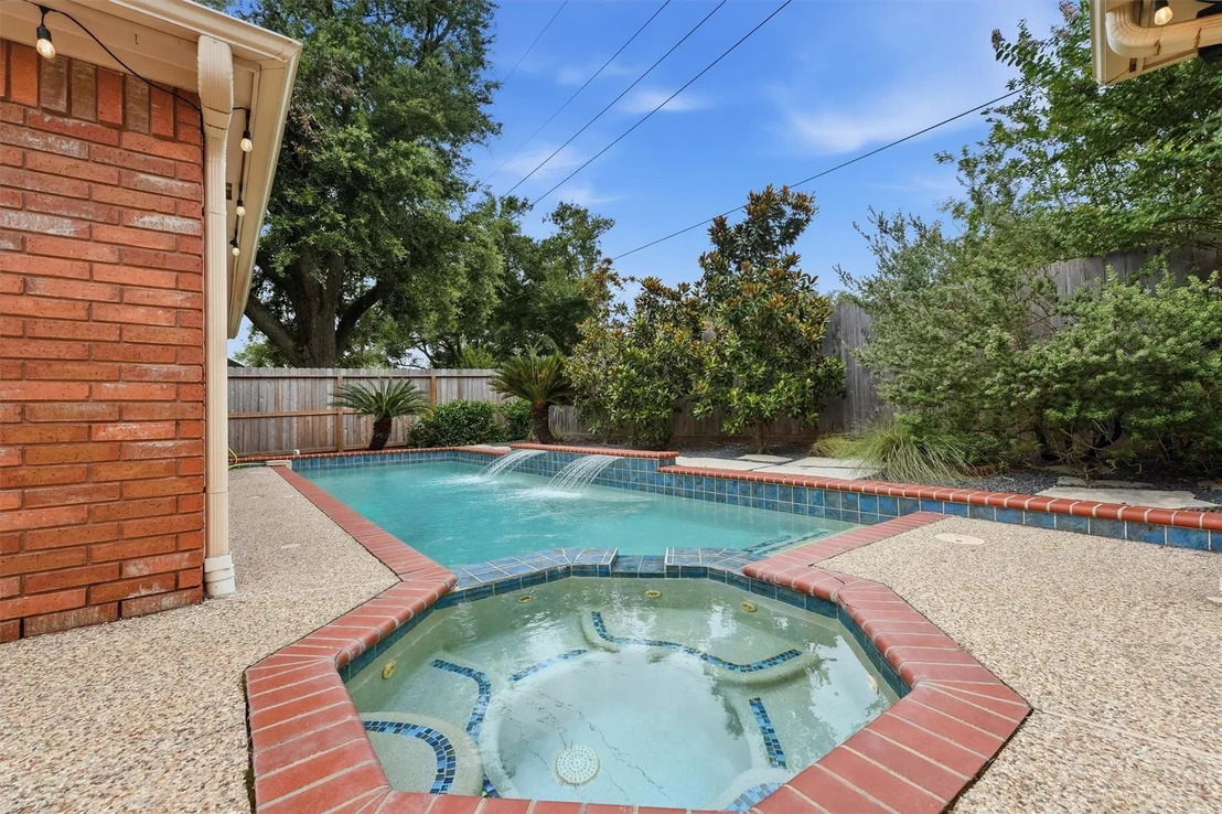 Photo of 15718 Echo Lodge Drive