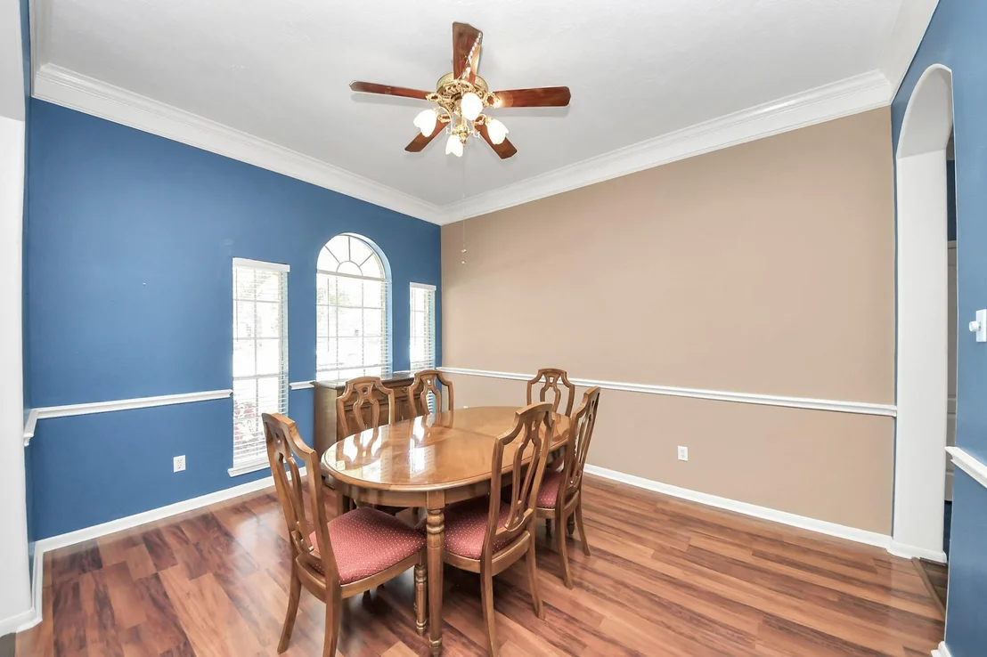 Photo of 6204 Raintree Drive