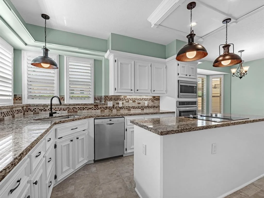 Photo of 5831 Mountain View Drive