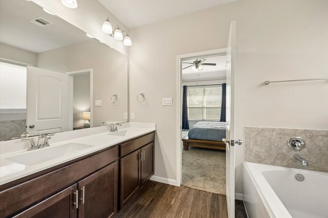 Photo of 4911 Creekside Haven Trail