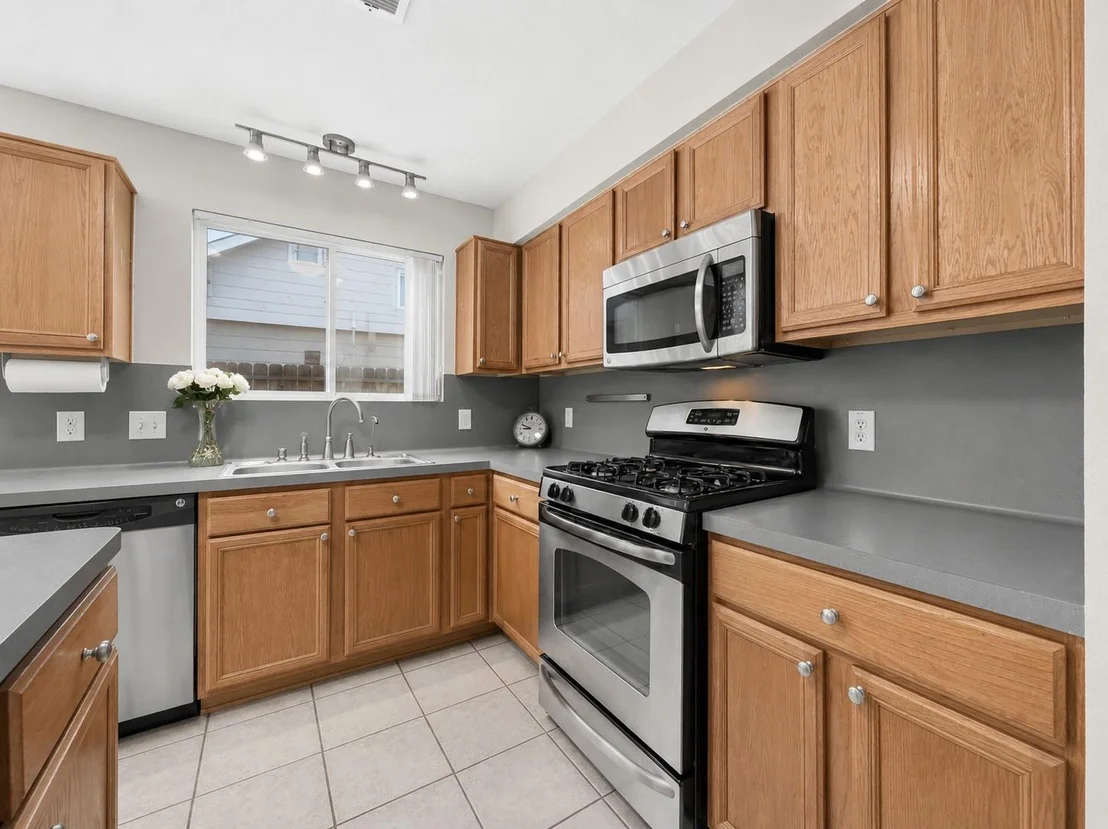 Photo of 9890 Wing Street