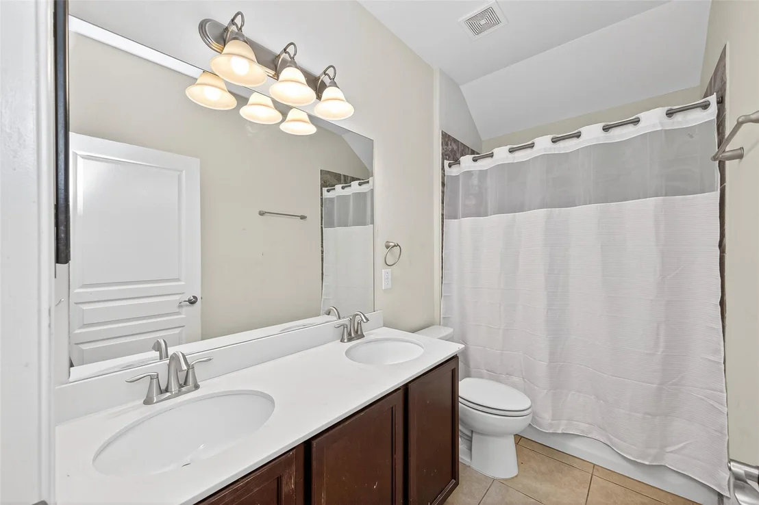 Photo of 4507 Argonne Woods Drive