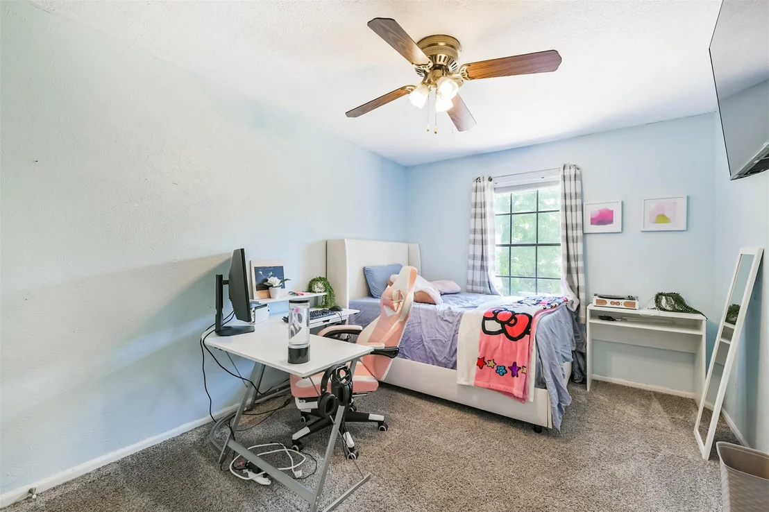 Photo of 2604 Silver Falls Drive