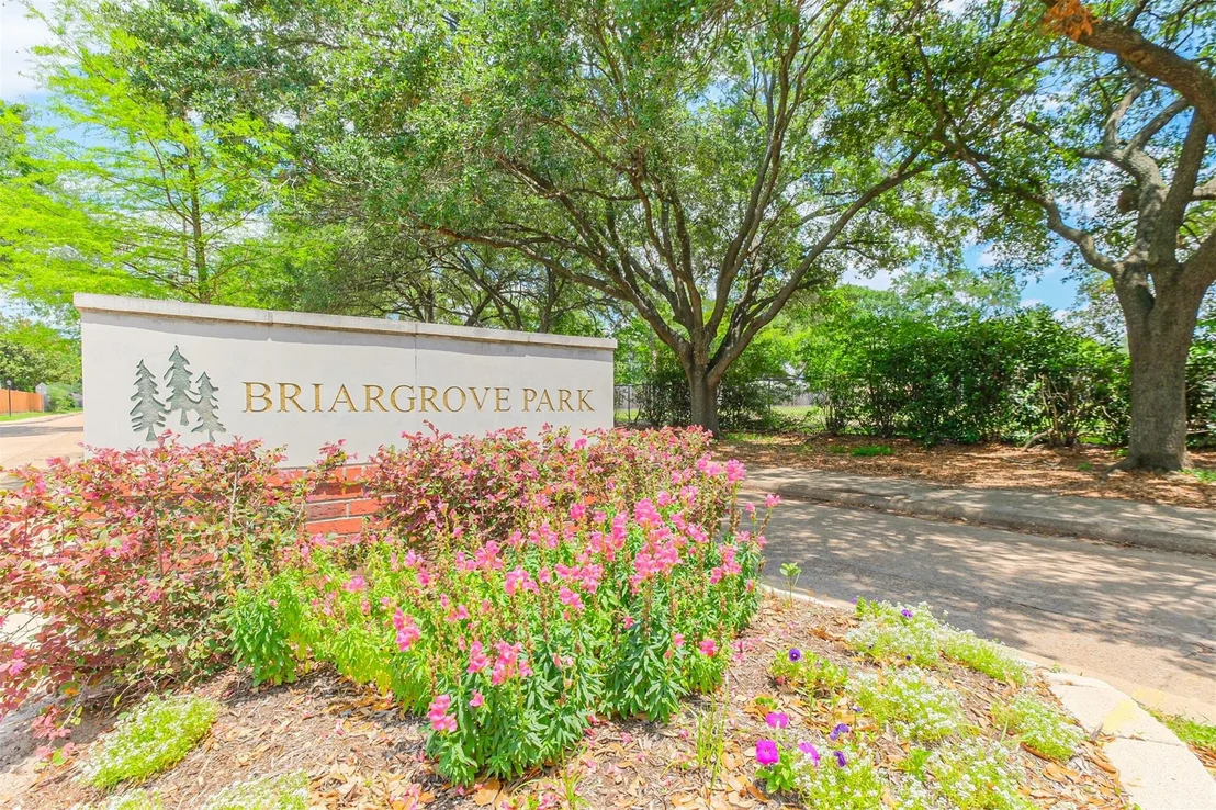 Photo of 10015 Lynbrook Drive