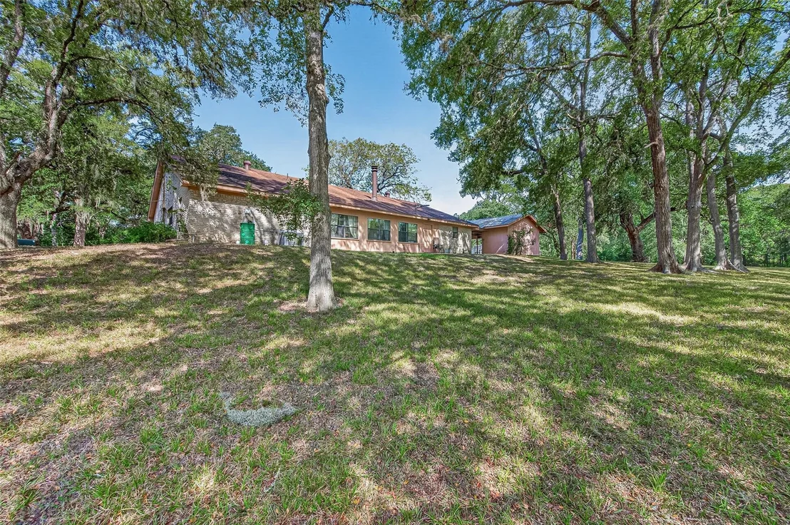 Photo of 1135 Buescher Road