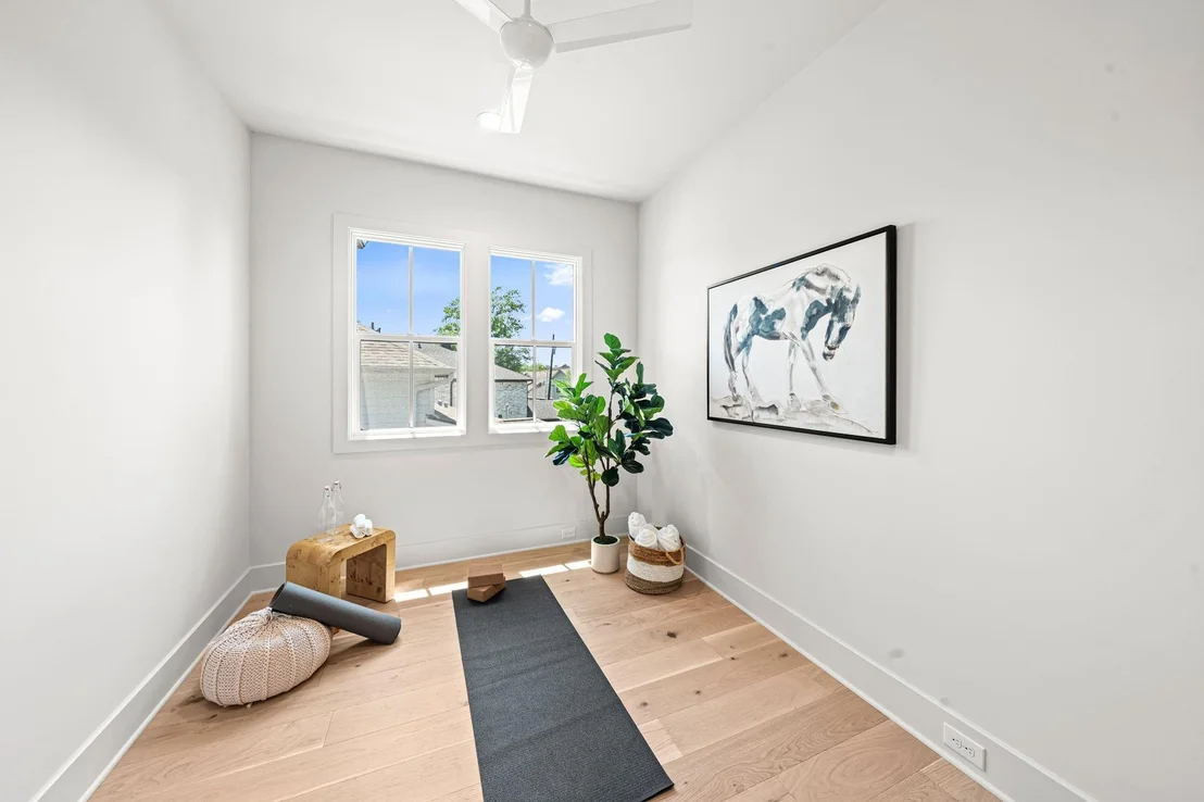 Photo of 1414 Chamboard Lane