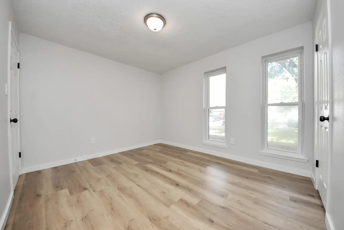 Photo of 5918 Crooked Post Road