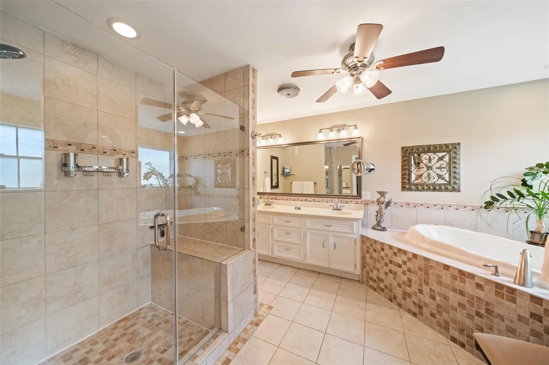 Photo of 715 Orleans Court