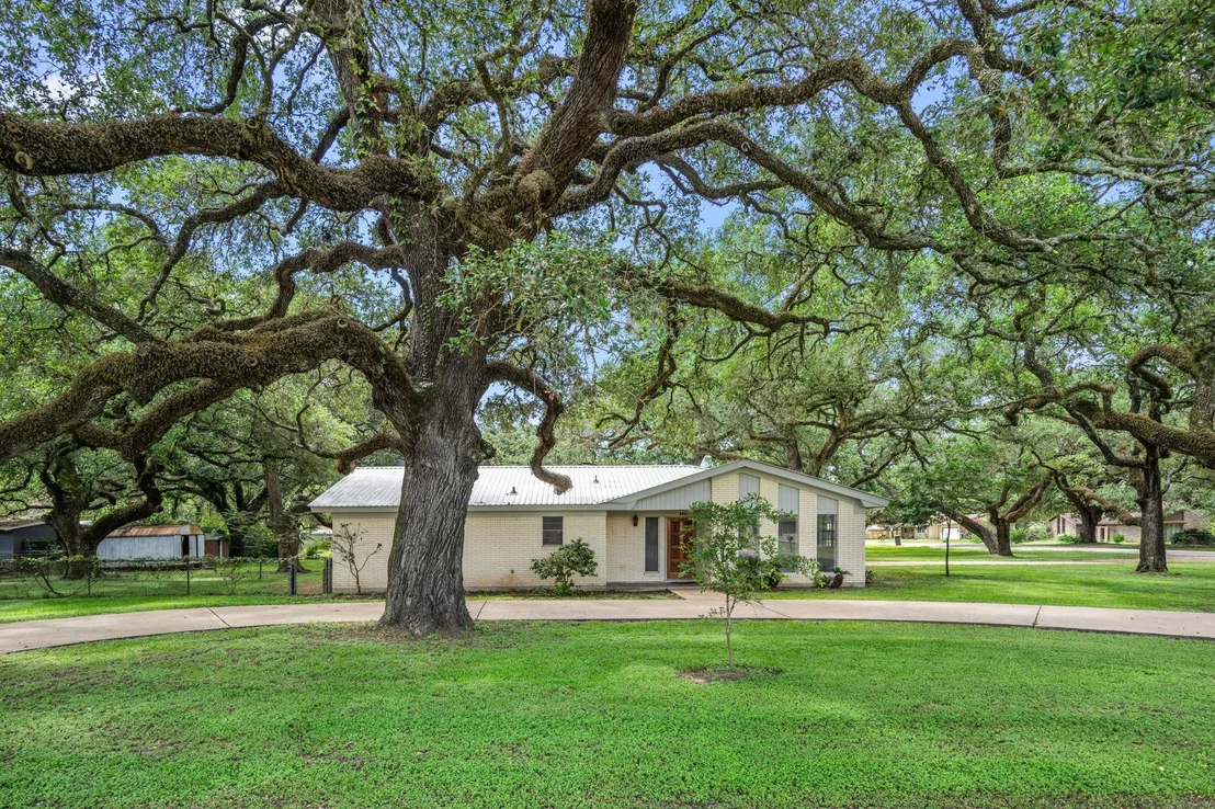 Photo of 103 King Drive