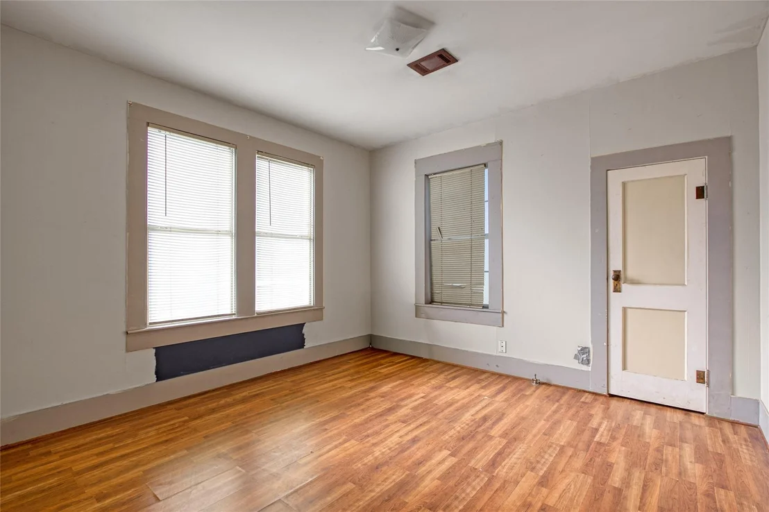 Photo of 209 Avenue H