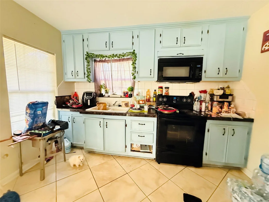 Photo of 6626 Laredo