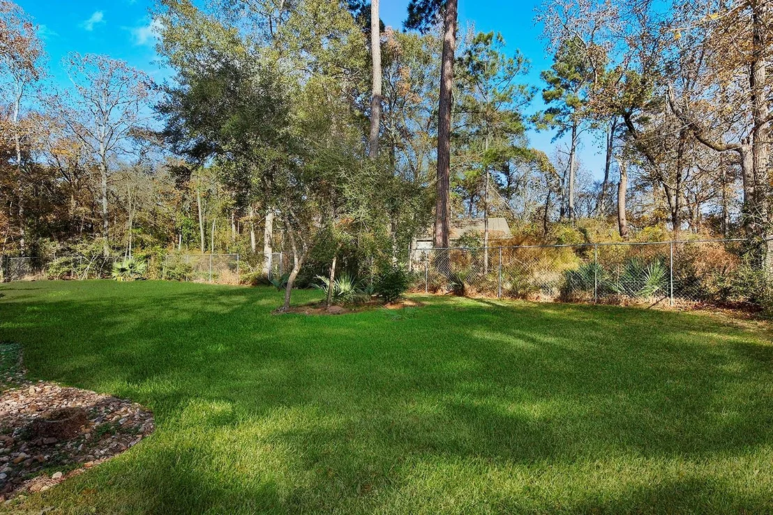 Photo of 44 Lake Forest Circle