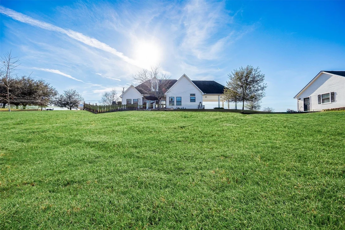 Photo of 2701 Bluebonnet Boulevard