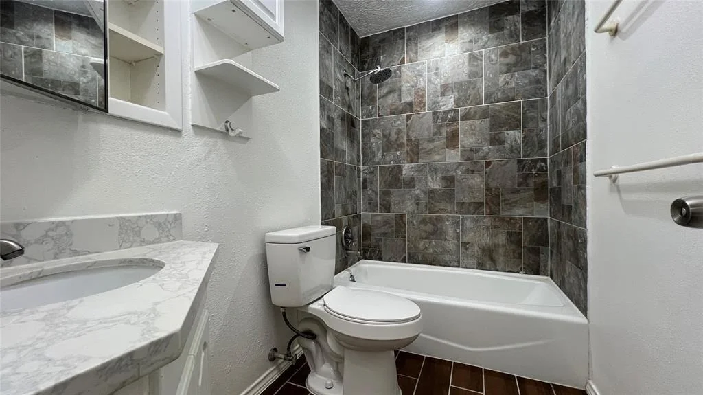 Photo of 4804 Greenwood Drive