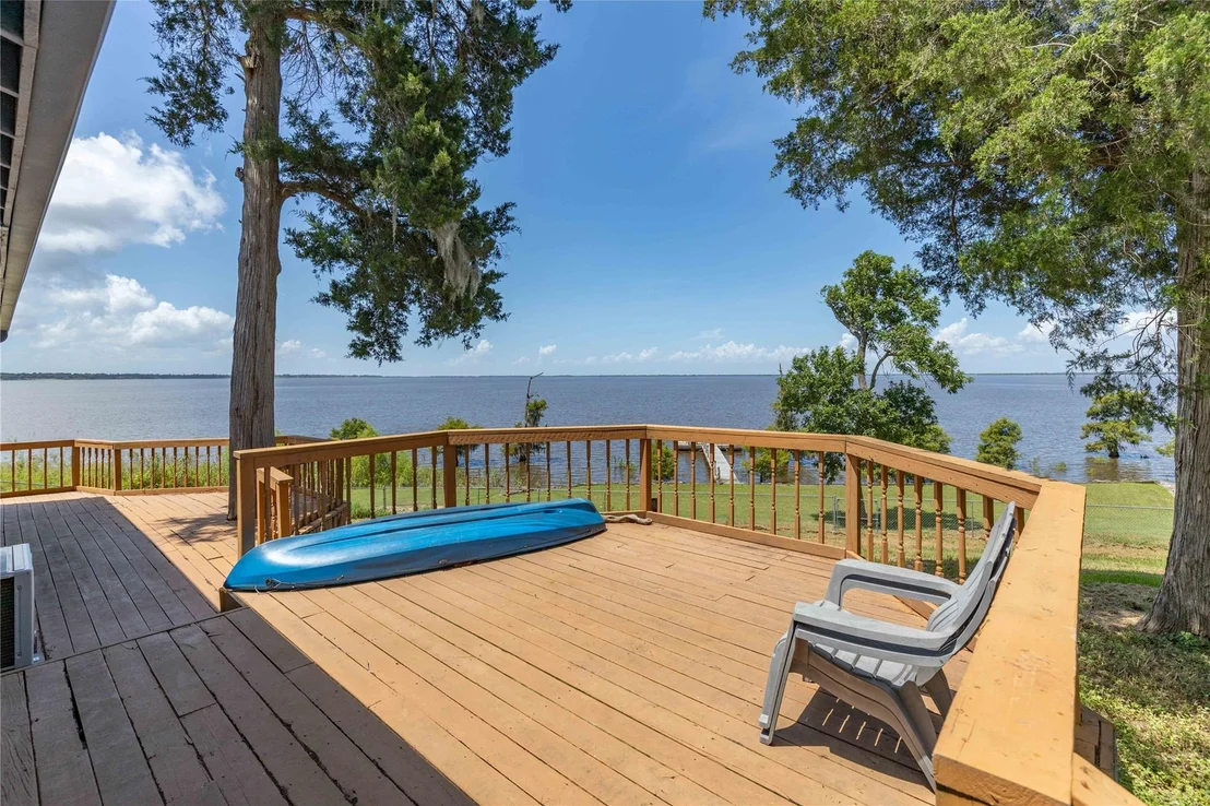 Photo of 3843 Simon Road