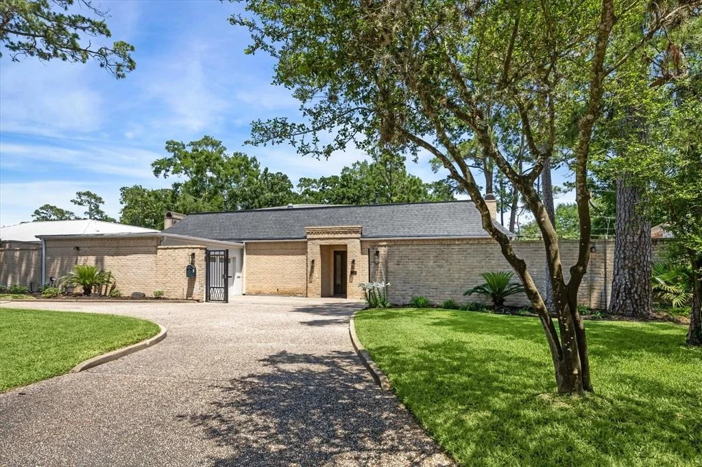 Photo of 250 Gessner Road