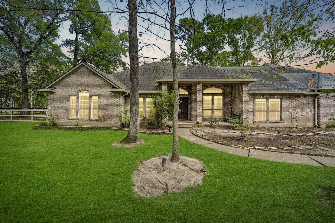 Photo of 11995 White Oak Crossing