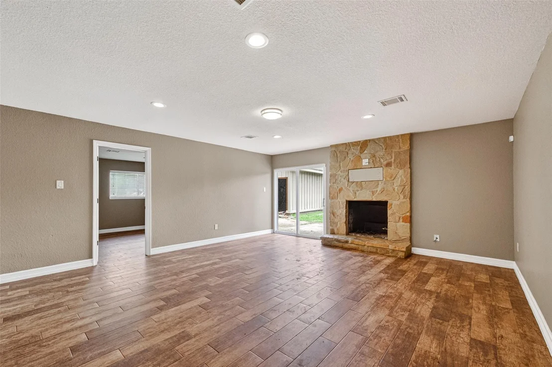 Photo of 12839 Eastbrook Drive