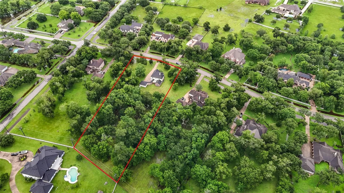 Photo of 7110 Rustling Oaks Drive