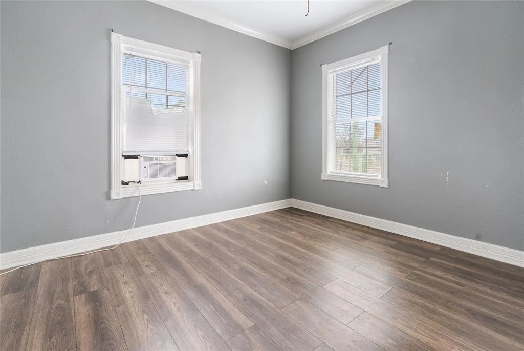 Photo of 710 W 5th Street