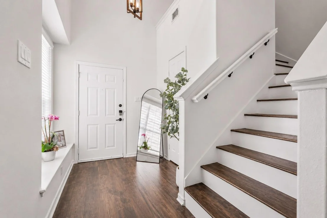 Photo of 55 Ledgestone Place