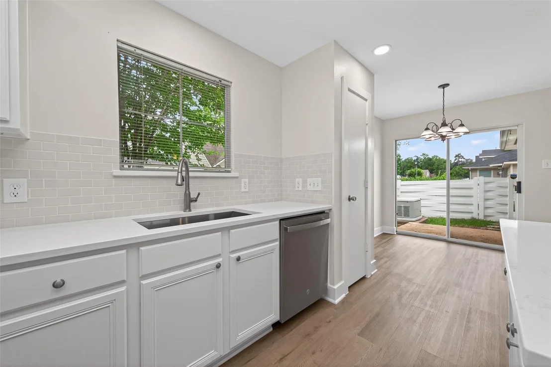 Photo of 21090 Aldens Oak