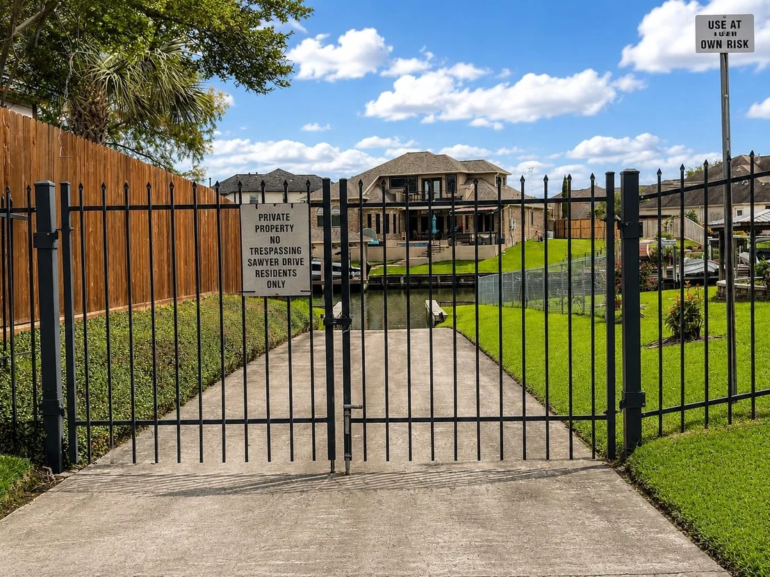Photo of 2528 Sawyer Drive