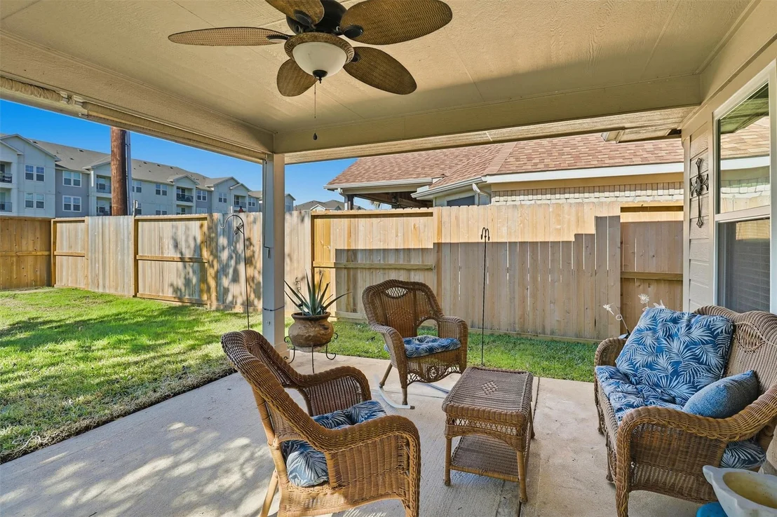 Photo of 6806 Oakleaf Trail Lane