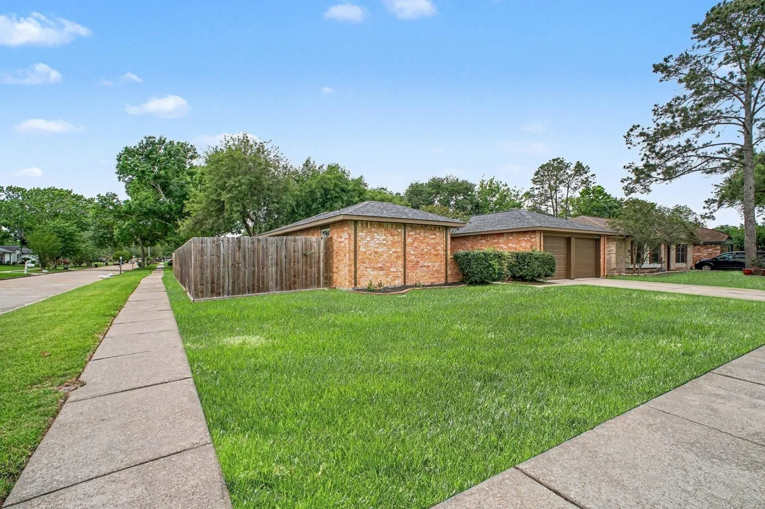 Photo of 613 Dixie Drive