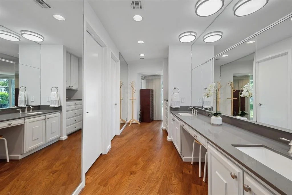 Photo of 10318 Pine Forest Road