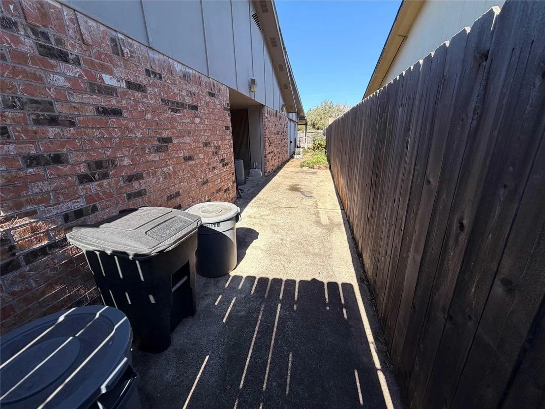 Photo of 14631 Leacrest Drive