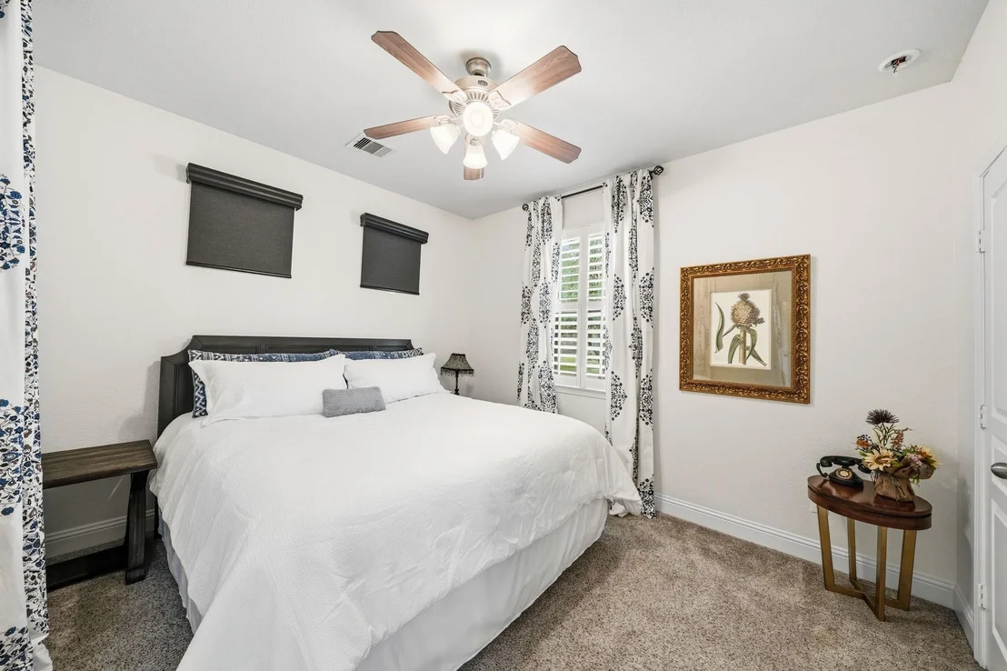 Photo of 17610 Strackfield Lane