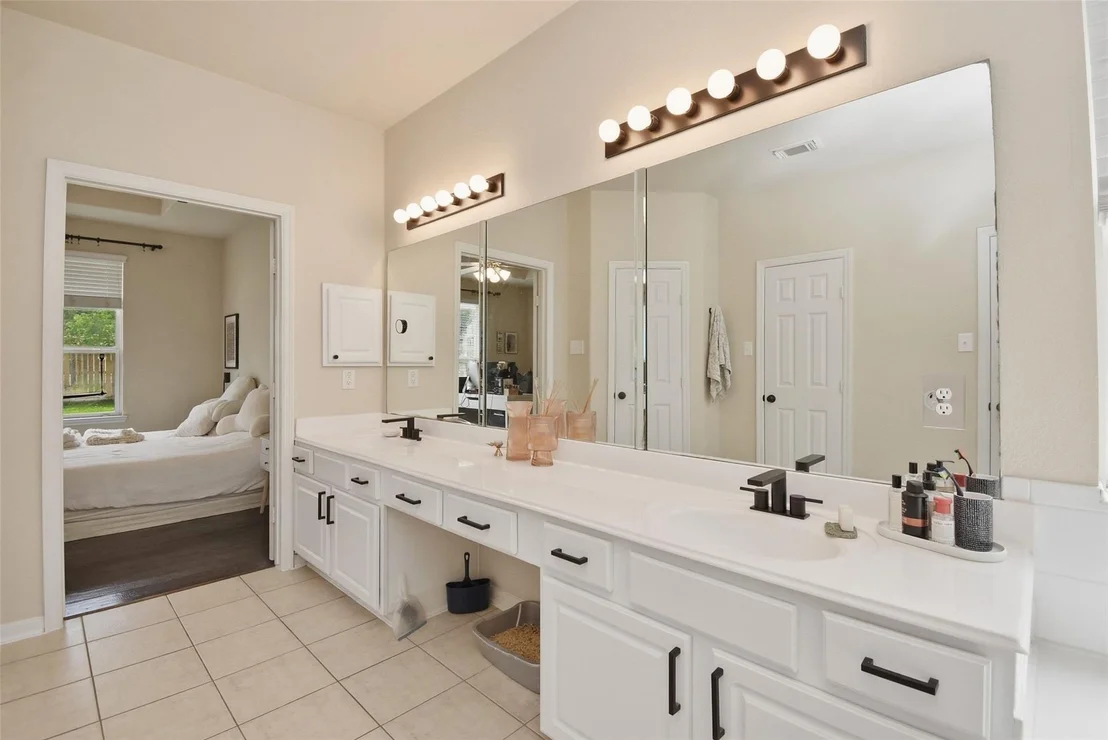 Photo of 5615 Edgewood Place Drive