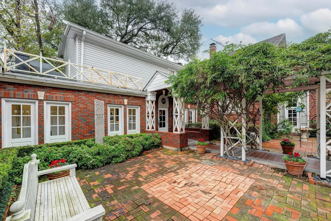 Photo of 1215 Barkdull Street