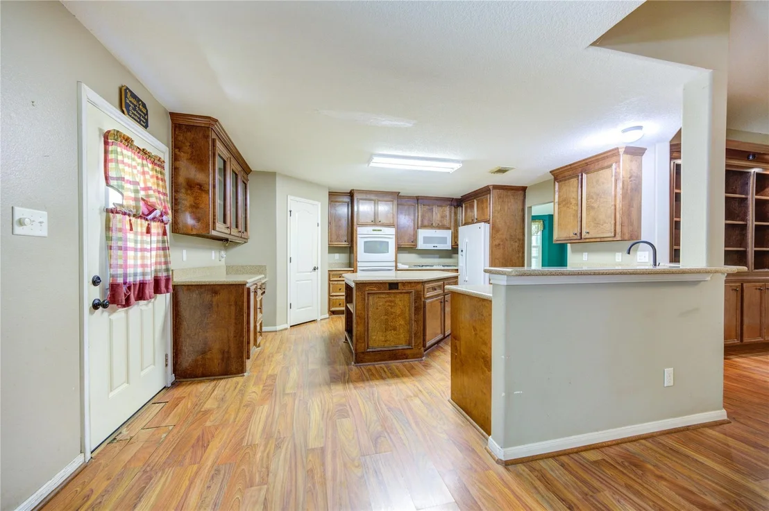 Photo of 391 Skipper Lane