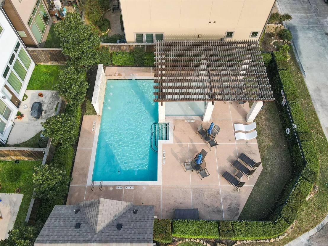 Photo of 1415 Devonshire Manor Lane