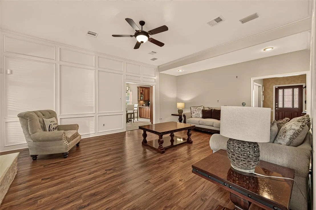 Photo of 18331 Longcliffe Drive