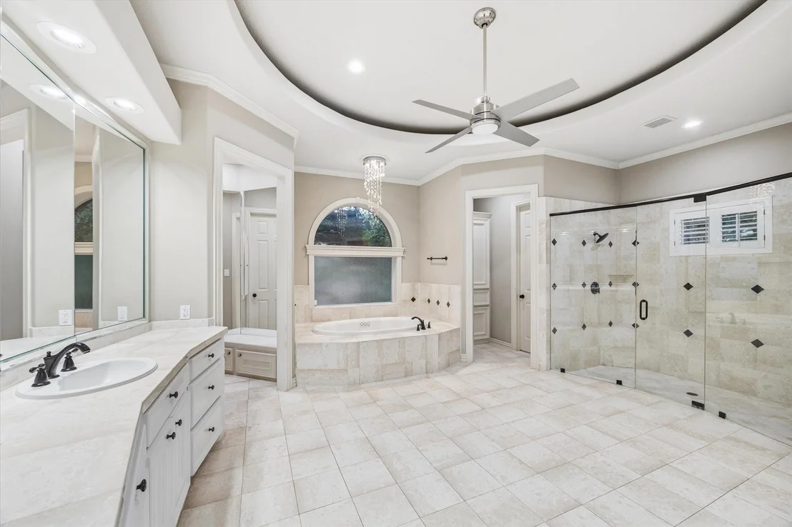 Photo of 35 N Regent Oak